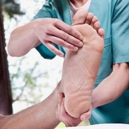 Fußschmerzen bei Arthritis und Arthritis